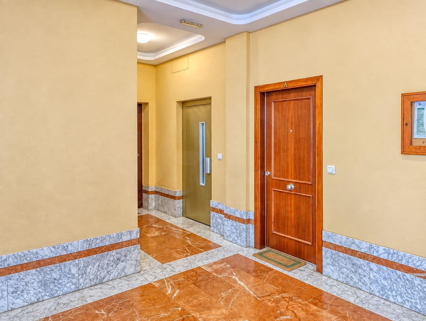 2 bedroom Penthouse for sale in Benidorm with pool garage - € 310,000 (Ref: 10079994)
