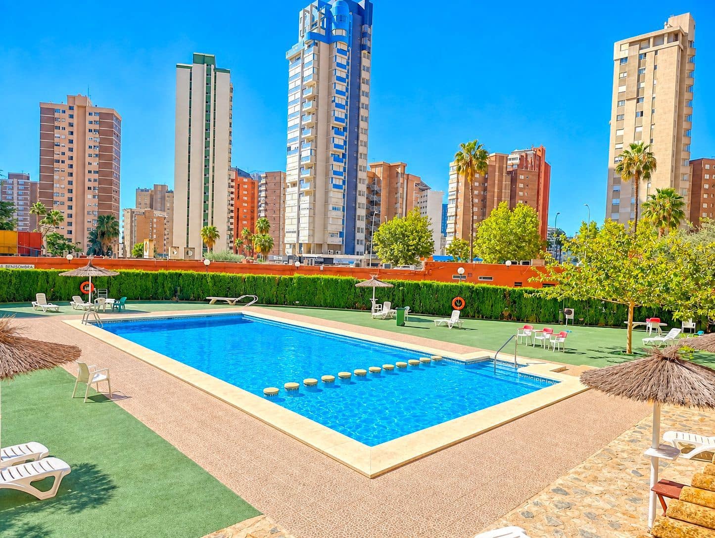 2 bedroom Penthouse for sale in Benidorm with pool garage - € 310,000 (Ref: 10079994)