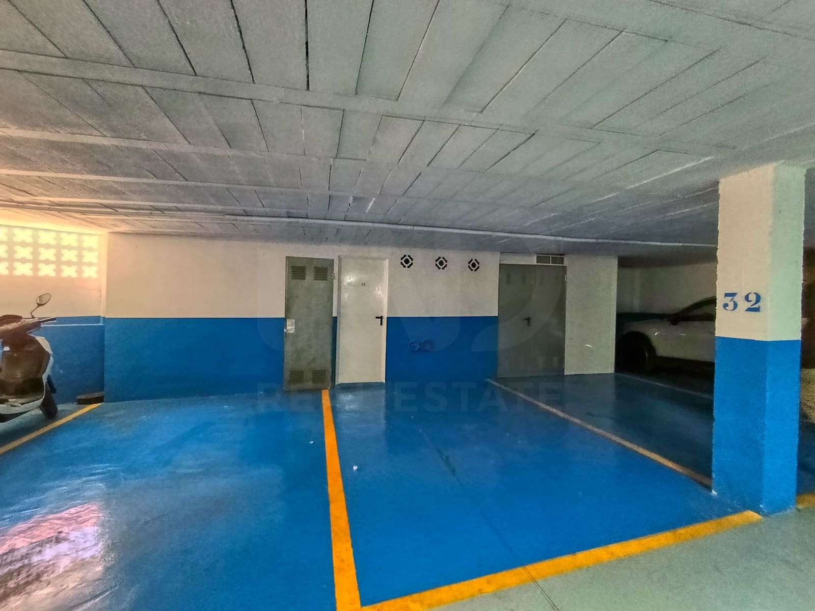 2 bedroom Penthouse for sale in Benidorm with pool garage - € 310,000 (Ref: 10079994)