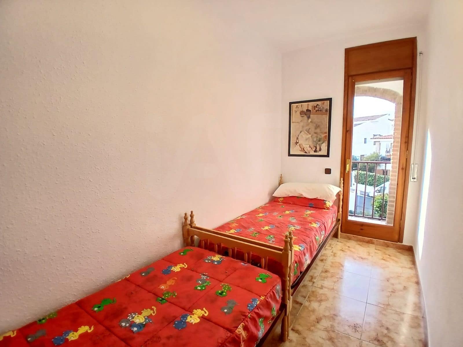 4 bedroom Villa for sale in Torredembarra with pool garage - € 285,000 (Ref: 10080007)