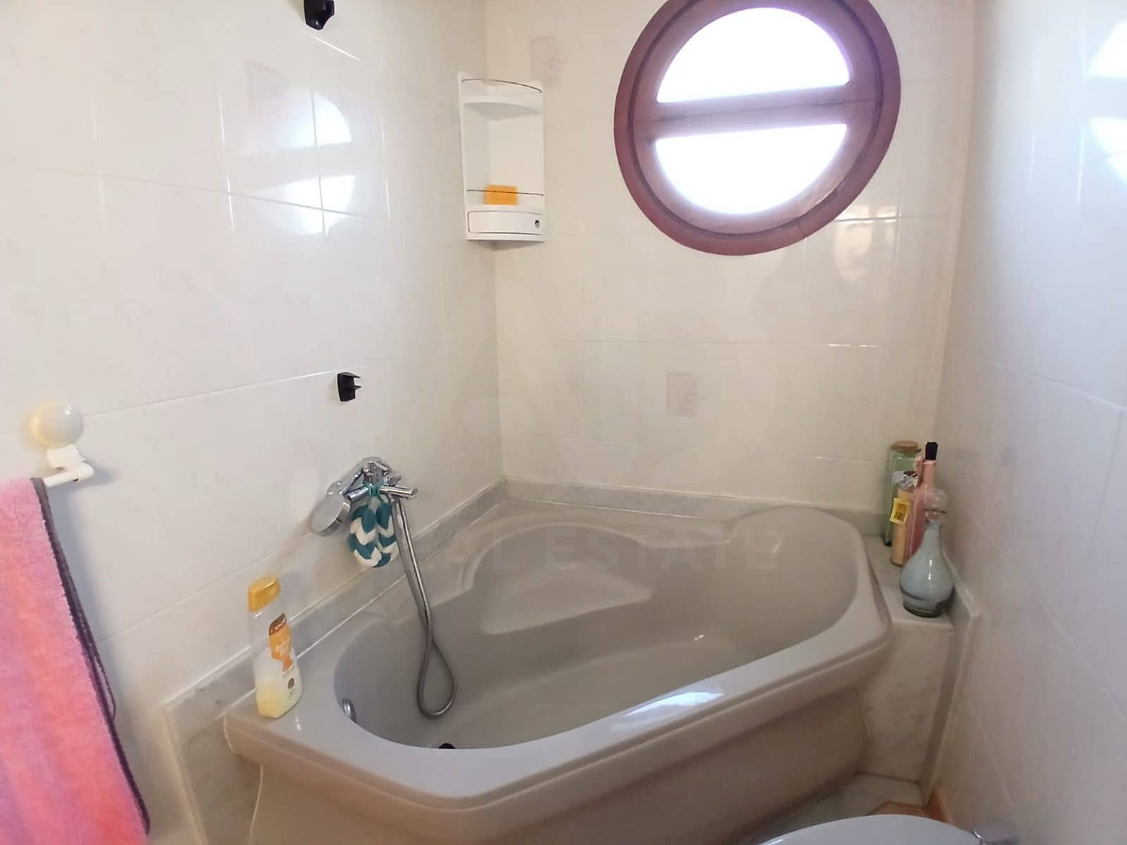 4 bedroom Villa for sale in Torredembarra with pool garage - € 285,000 (Ref: 10080007)