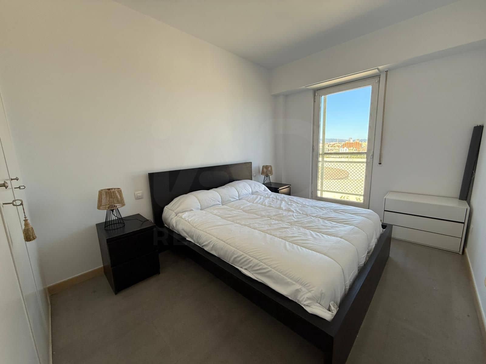 Appartement de 1 chambre à louer à Barcelone ville avec garage - 1 500 € (Ref: 10080011)