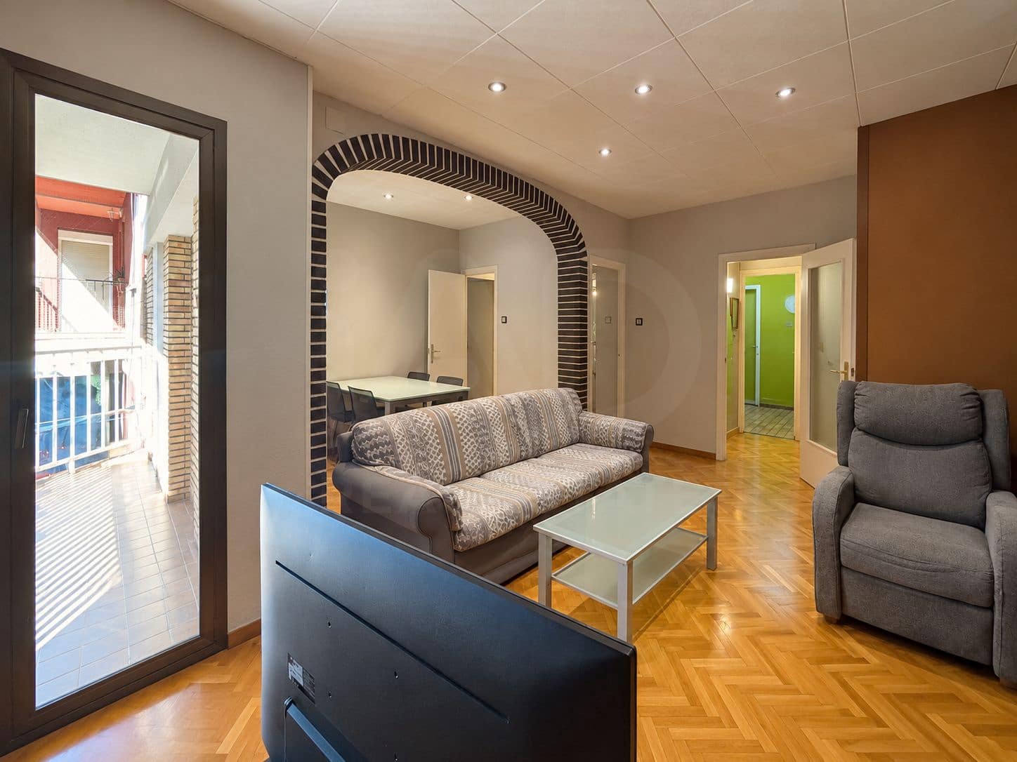 Leilighet til salgs i Barcelona by - € 329 000 (Ref: 10080281)