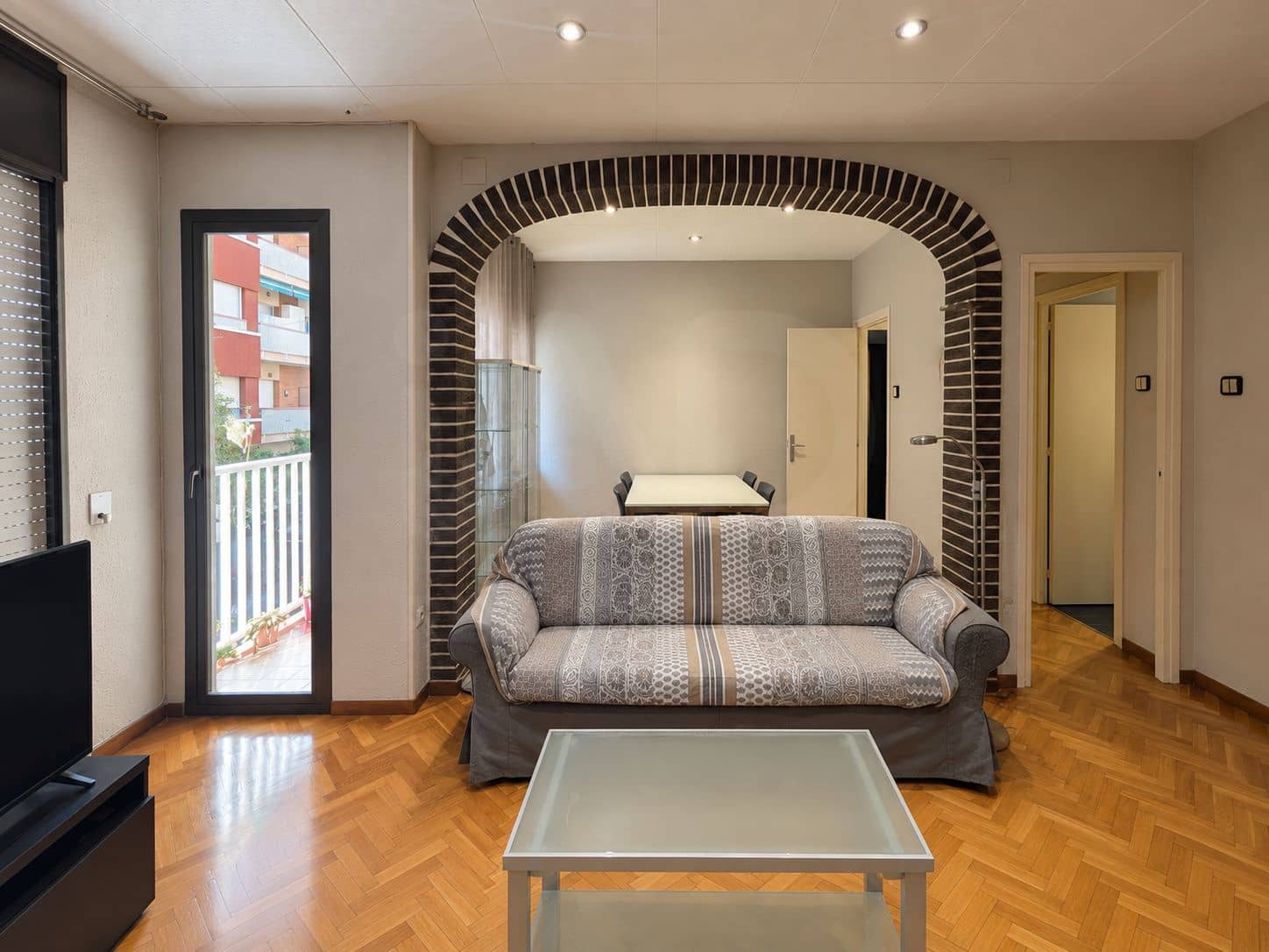 Leilighet til salgs i Barcelona by - € 329 000 (Ref: 10080281)
