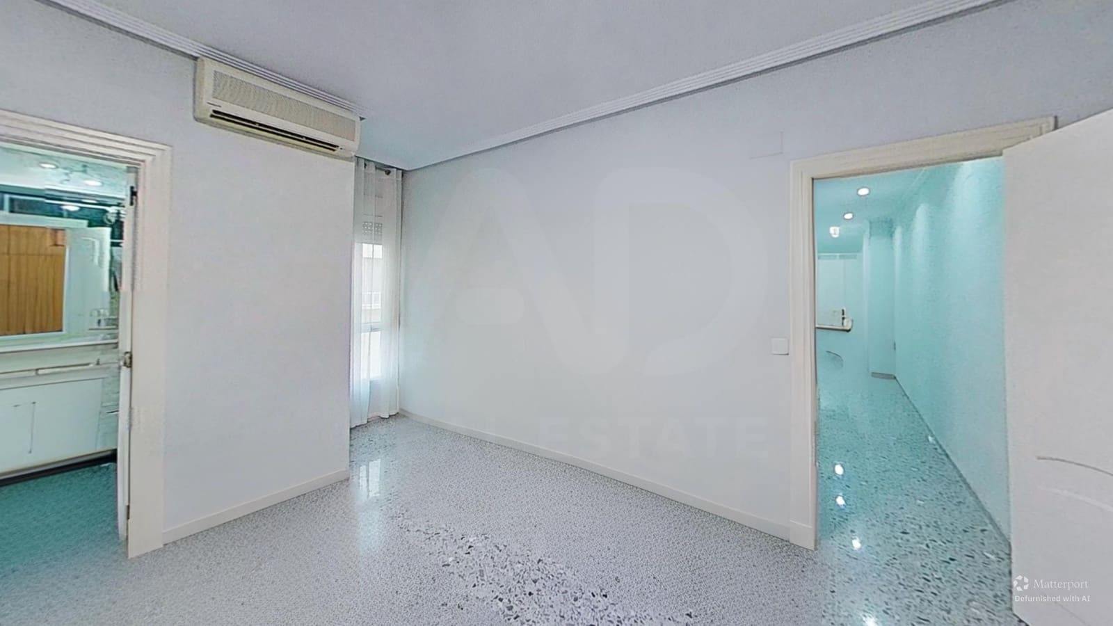 5 bedroom Penthouse for sale in Torrellano with garage - € 275,000 (Ref: 10080284)
