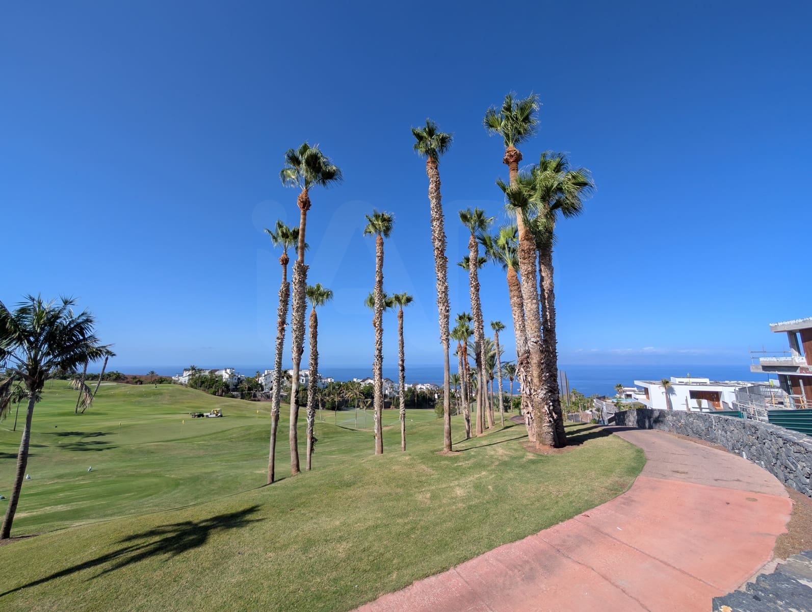 2 bedroom Apartment for sale in Guia de Isora with pool garage - € 940,000 (Ref: 10080285)