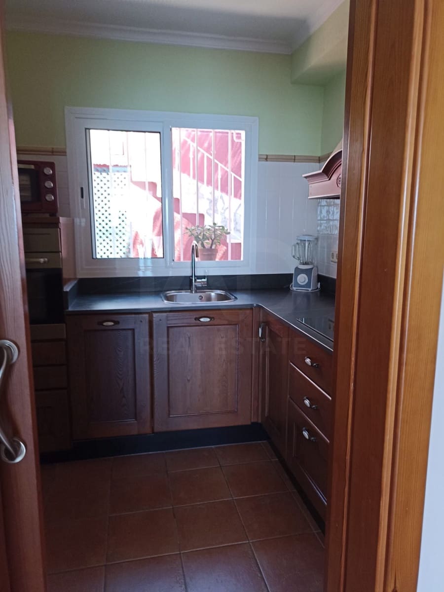 4 bedroom Villa for sale in Peniscola with garage - € 595,000 (Ref: 10080289)