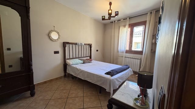 Casa de 4 habitaciones en Maials en venta con garaje - 165.000 € (Ref: 10080291)