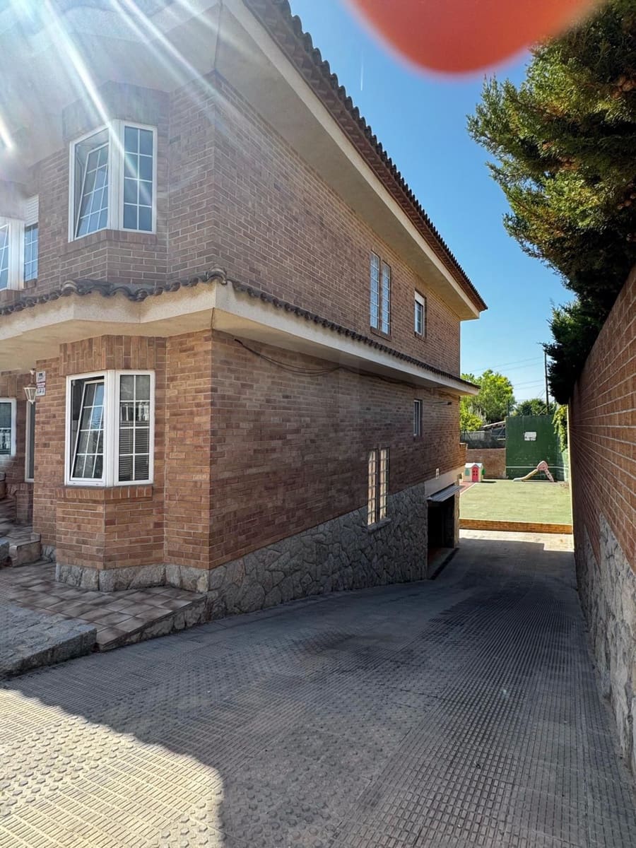 5 sypialnia Dom na sprzedaż w La Secuita z garażem - 520 000 € (Ref: 10081088)