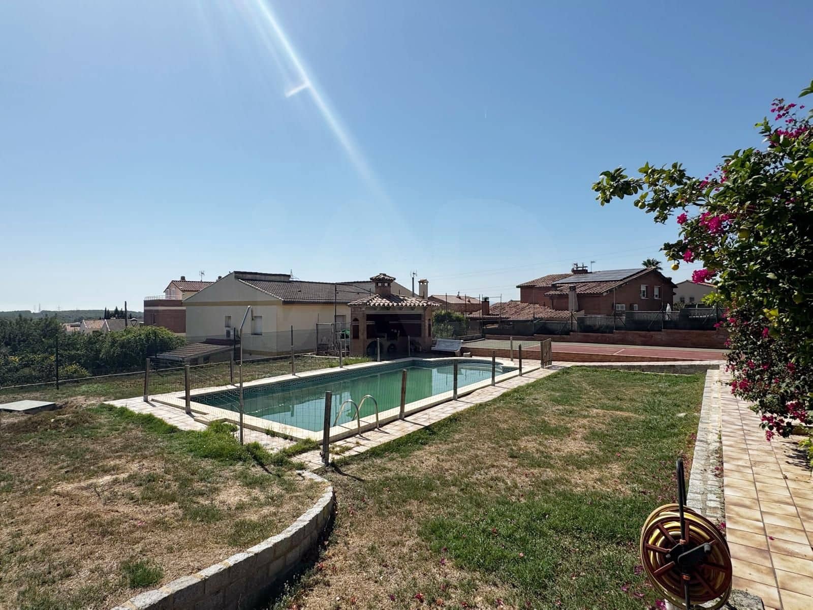 5 sypialnia Dom na sprzedaż w La Secuita z garażem - 520 000 € (Ref: 10081088)
