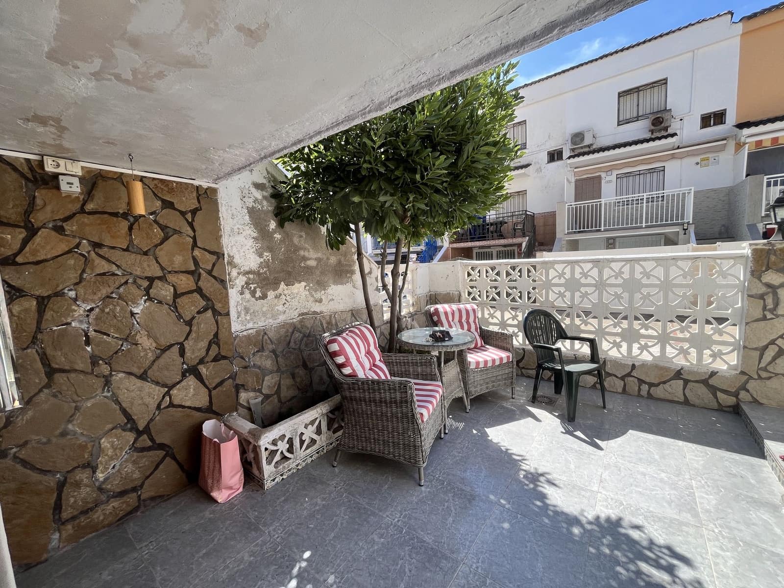 3 quarto Moradia em Banda para venda em Oropesa  - 176 000 € (Ref: 10081094)