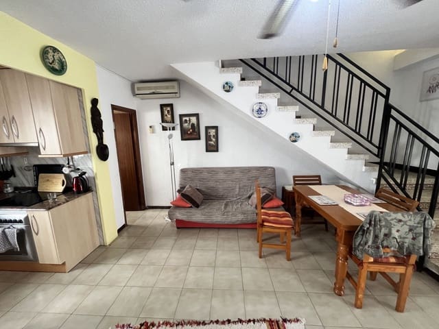 3 quarto Moradia em Banda para venda em Oropesa  - 176 000 € (Ref: 10081094)