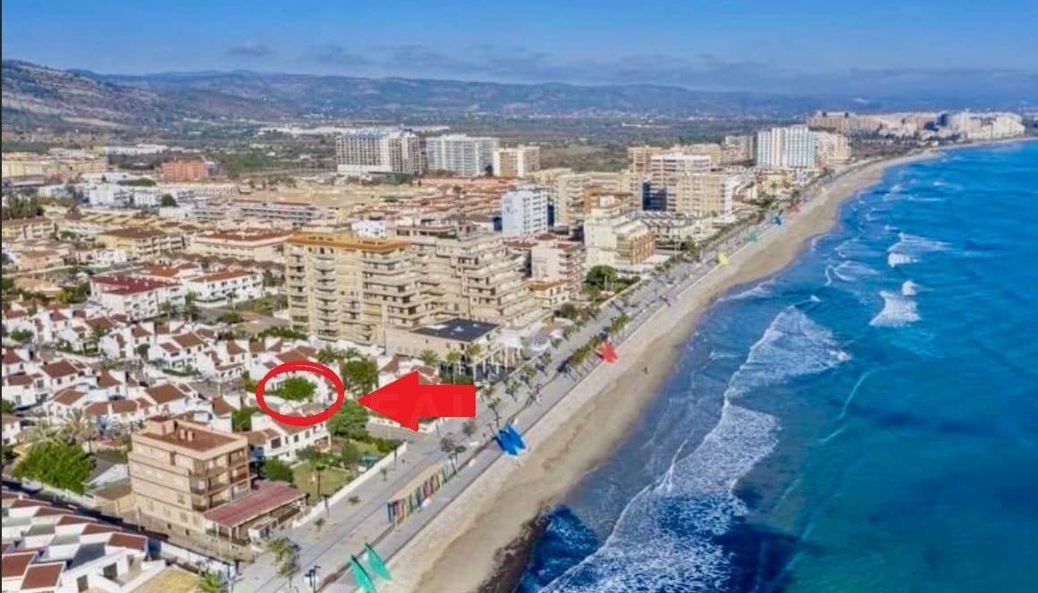 3 quarto Moradia em Banda para venda em Oropesa  - 176 000 € (Ref: 10081094)