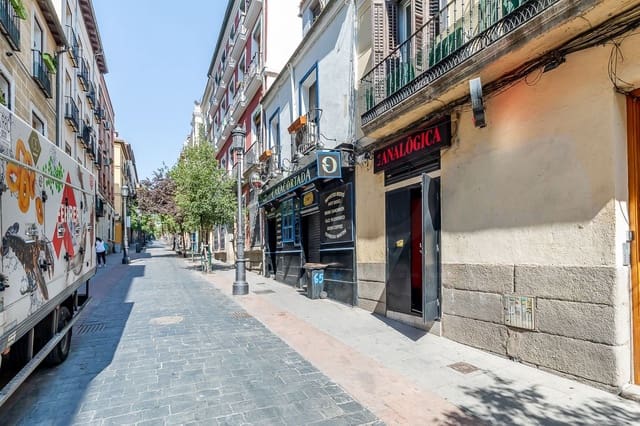 Kommersiell till salu i Cortes, Madrid stad - 80 000 € (Ref: 10085047)