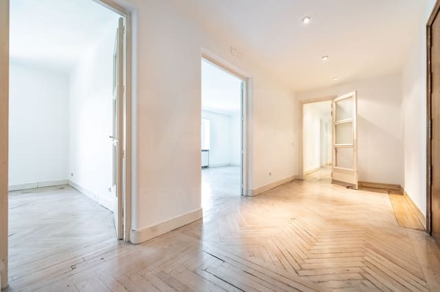 2 makuuhuone Huoneisto myytävänä paikassa Argüelles, Madrid kaupunki - 1 150 000 € (Ref: 10085048)