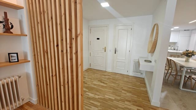 4 sypialnia Apartament na sprzedaż w Pozuelo de Alarcón z basenem garażem - 1 180 000 € (Ref: 10085050)