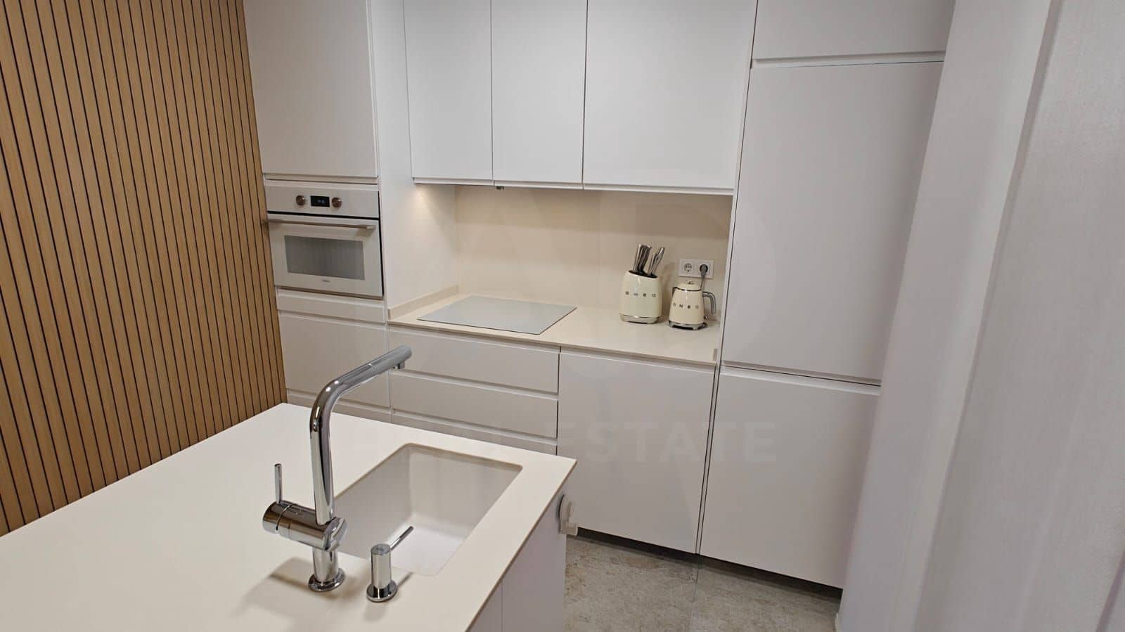 4 sypialnia Apartament na sprzedaż w Pozuelo de Alarcon z basenem garażem - 1 180 000 € (Ref: 10085050)