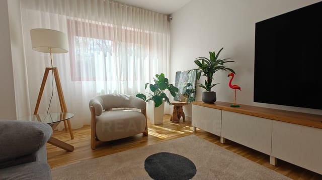 4 sypialnia Apartament na sprzedaż w Pozuelo de Alarcón z basenem garażem - 1 180 000 € (Ref: 10085050)
