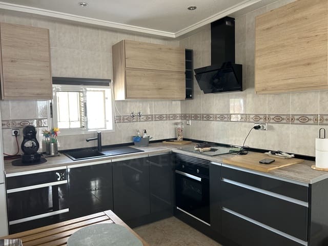 Casa de 4 habitaciones en Blue Lagoon en venta con piscina - 385.000 € (Ref: 10085057)
