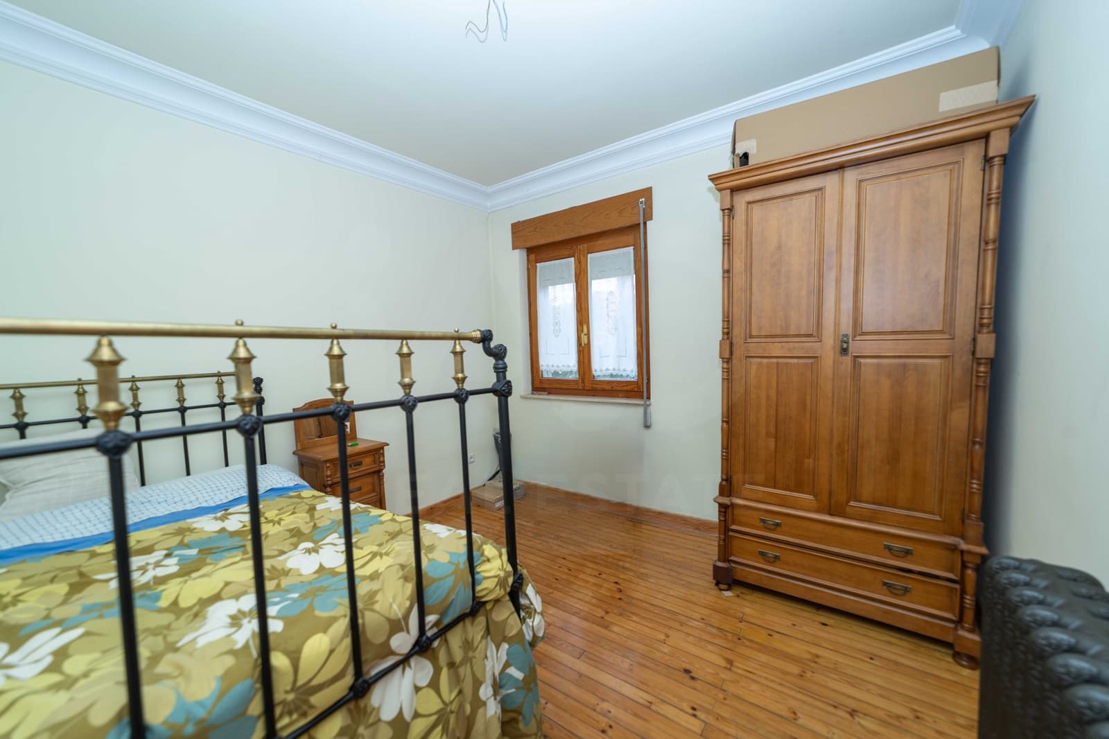 4 soveværelse Byhus til salg i Leon by med garage - € 420.000 (Ref: 10085060)