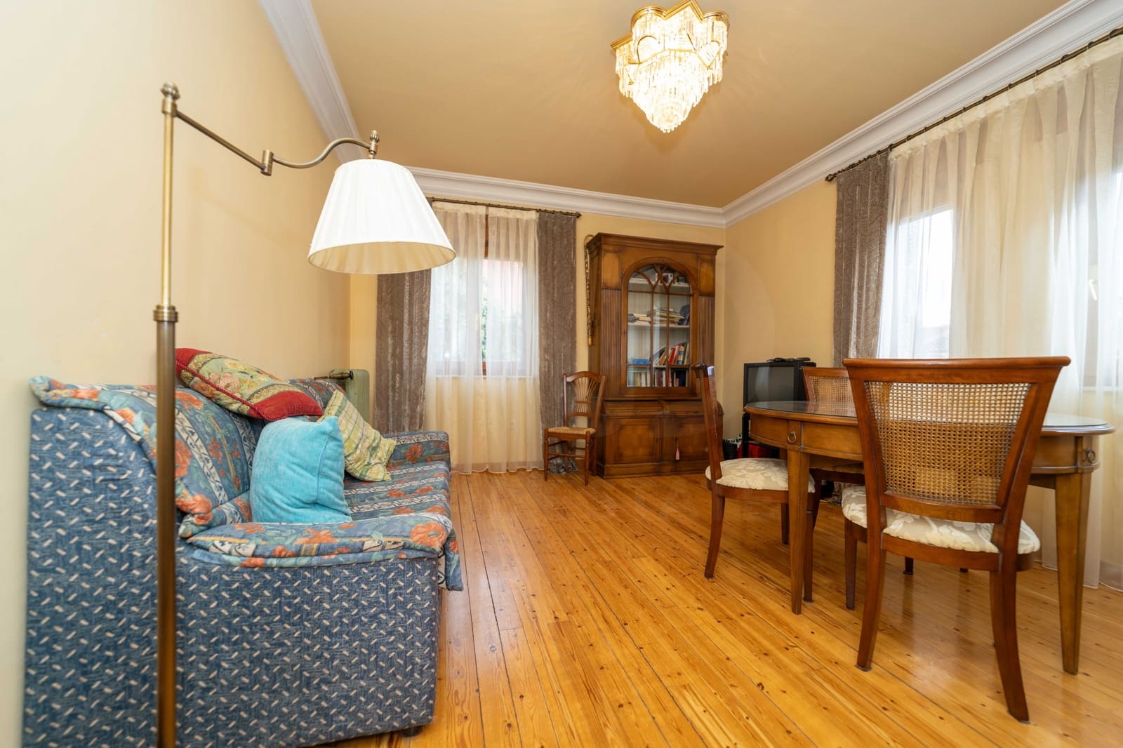4 soveværelse Byhus til salg i Leon by med garage - € 420.000 (Ref: 10085060)