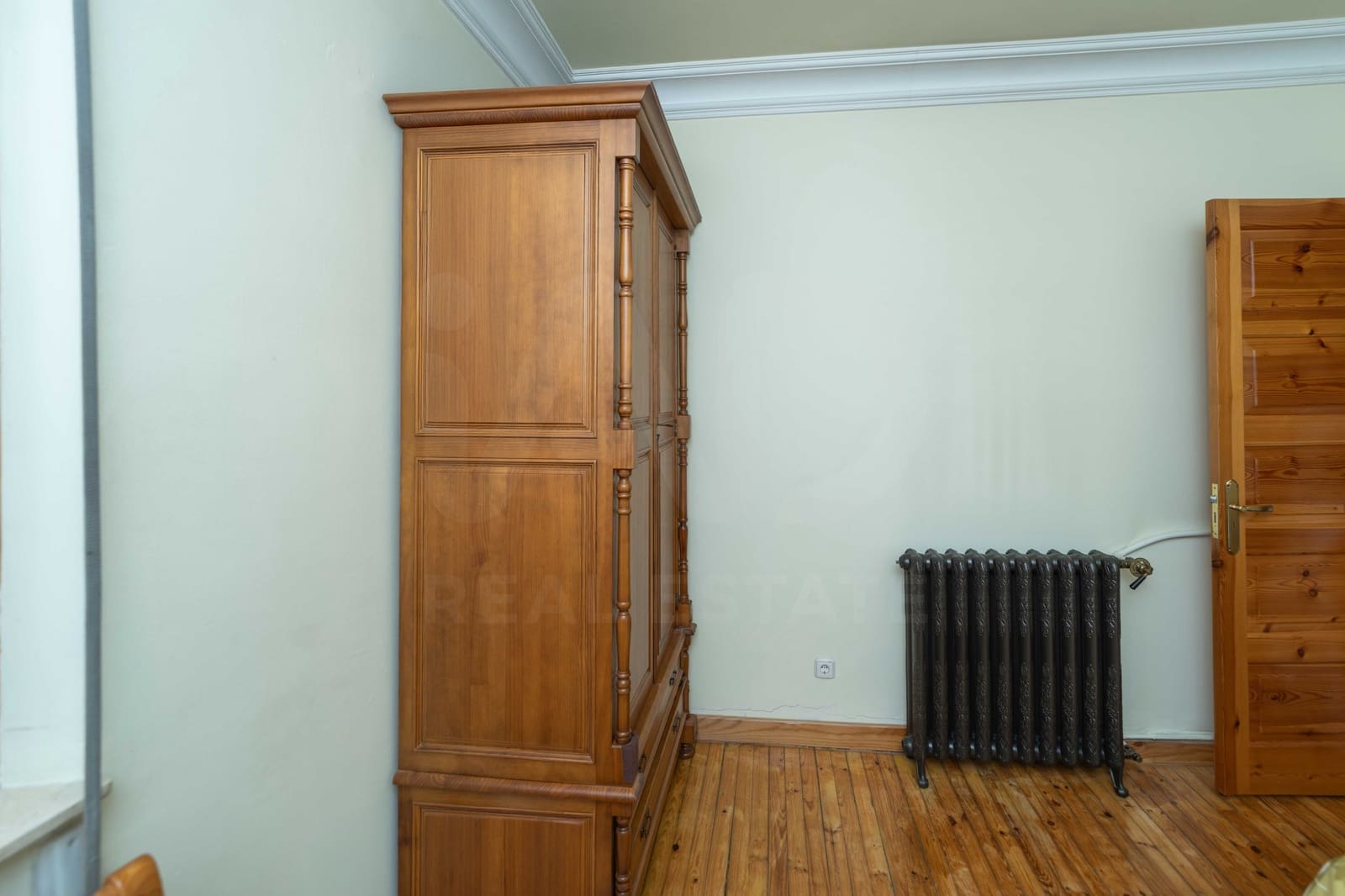 4 soveværelse Byhus til salg i Leon by med garage - € 420.000 (Ref: 10085060)