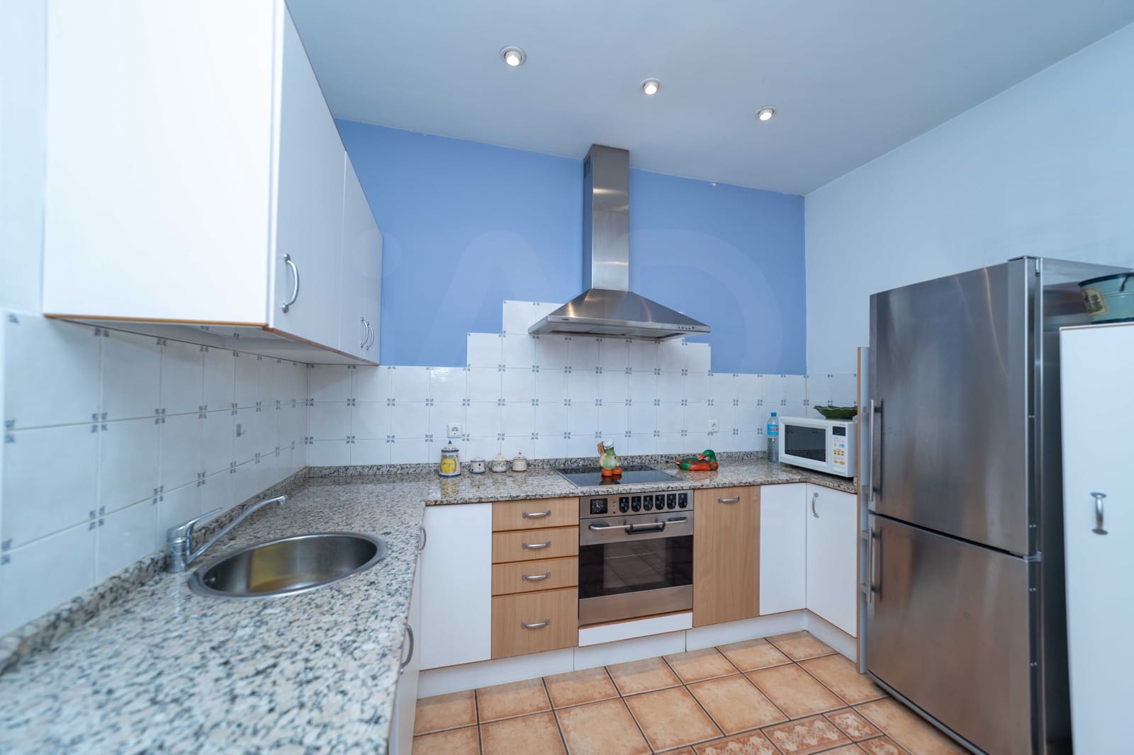 4 soveværelse Byhus til salg i Leon by med garage - € 420.000 (Ref: 10085060)