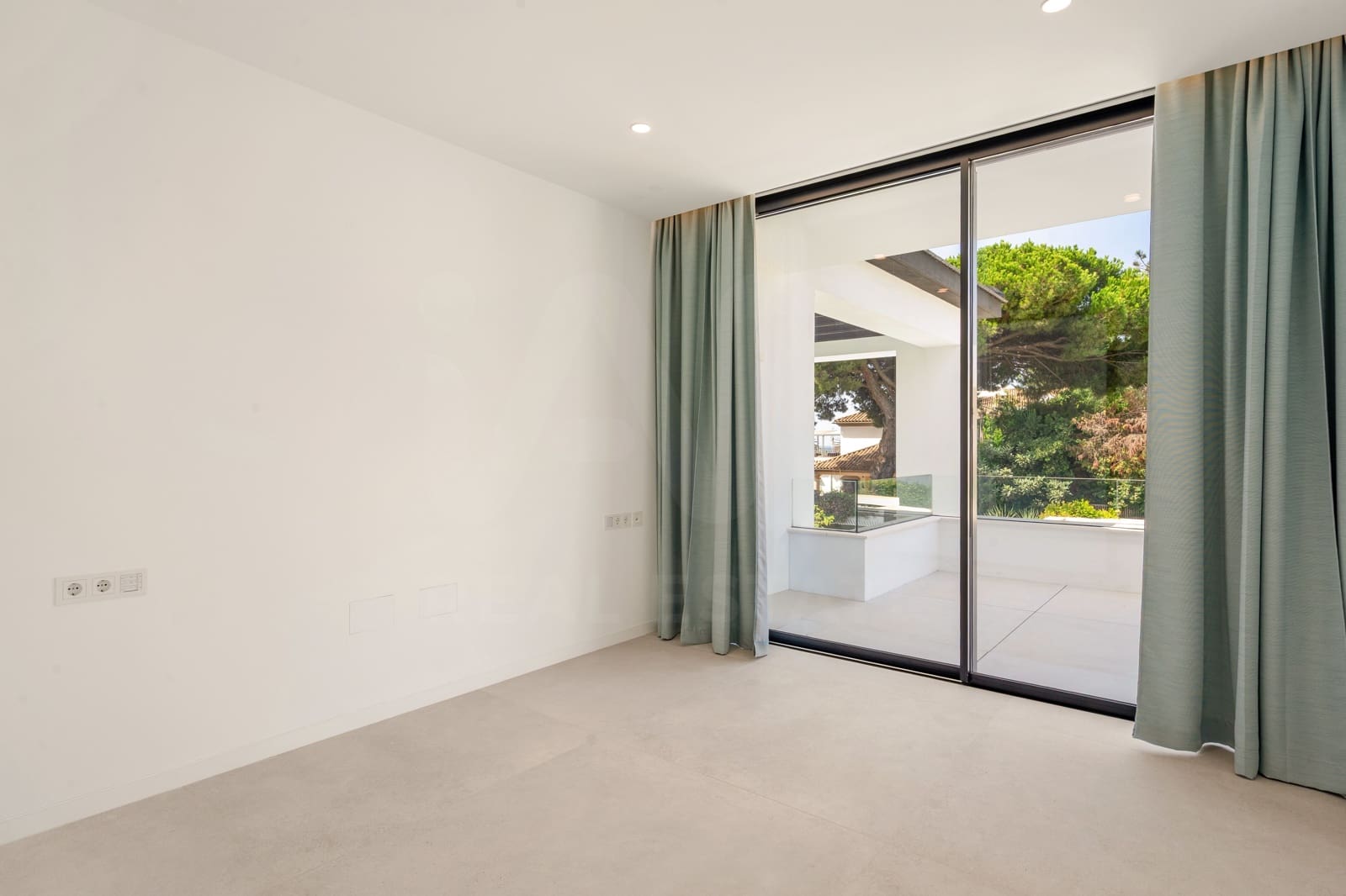 6 slaapkamer Villa te koop in Marbella met zwembad garage - € 7.490.000 (Ref: 10085061)