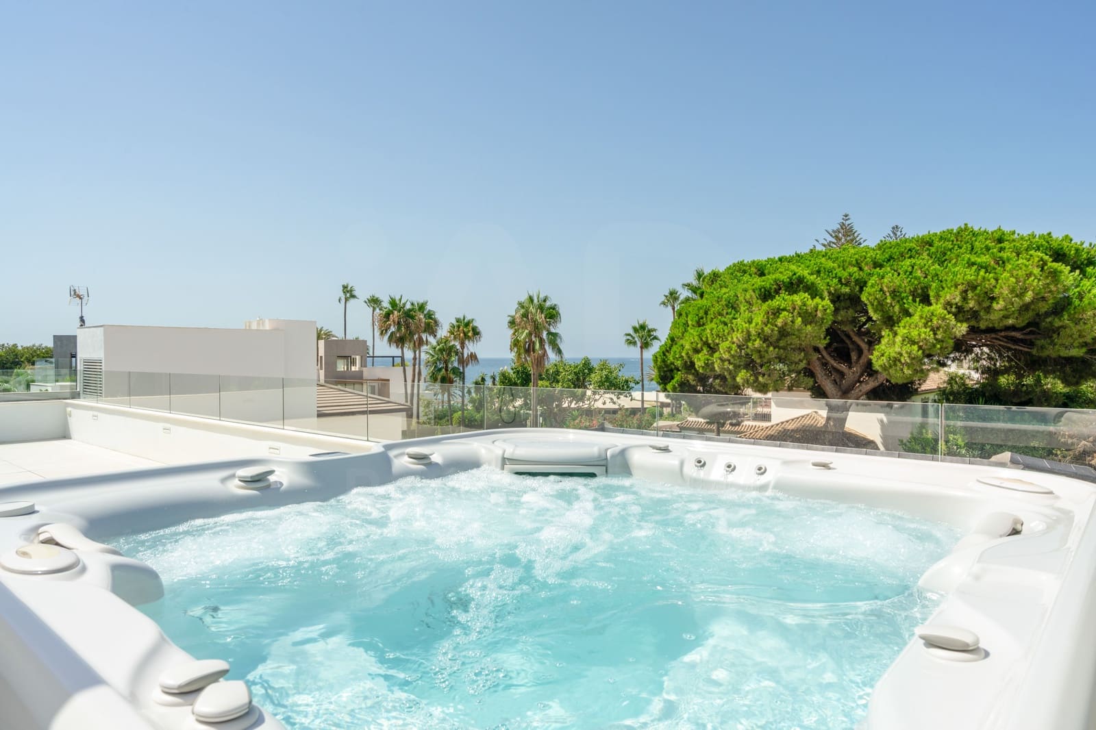 6 slaapkamer Villa te koop in Marbella met zwembad garage - € 7.490.000 (Ref: 10085061)