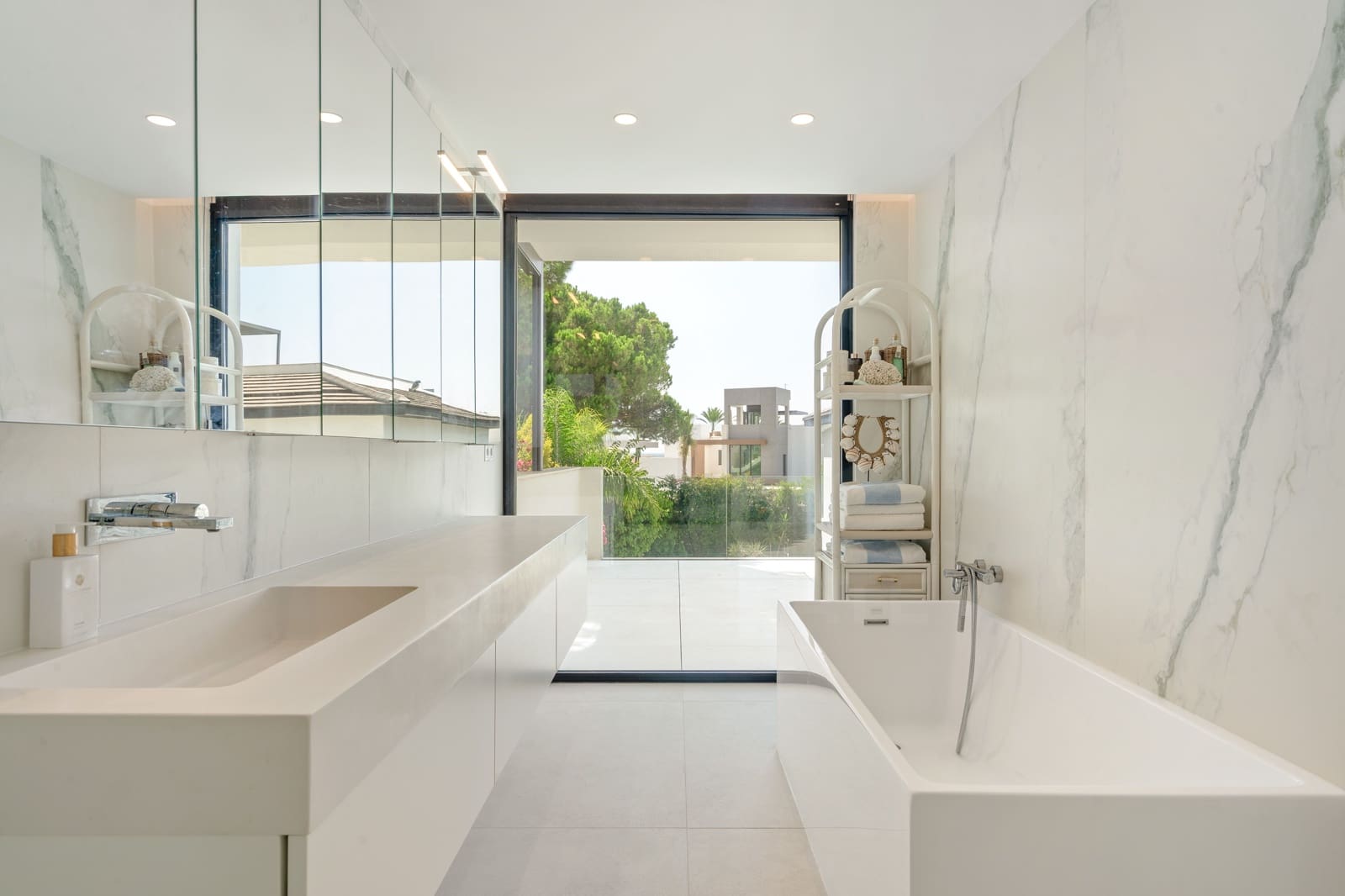 6 slaapkamer Villa te koop in Marbella met zwembad garage - € 7.490.000 (Ref: 10085061)