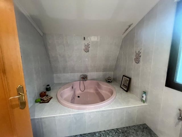 Chalet de 5 habitaciones en Ciudad Rodrigo en venta con garaje - 296.000 € (Ref: 10085064)