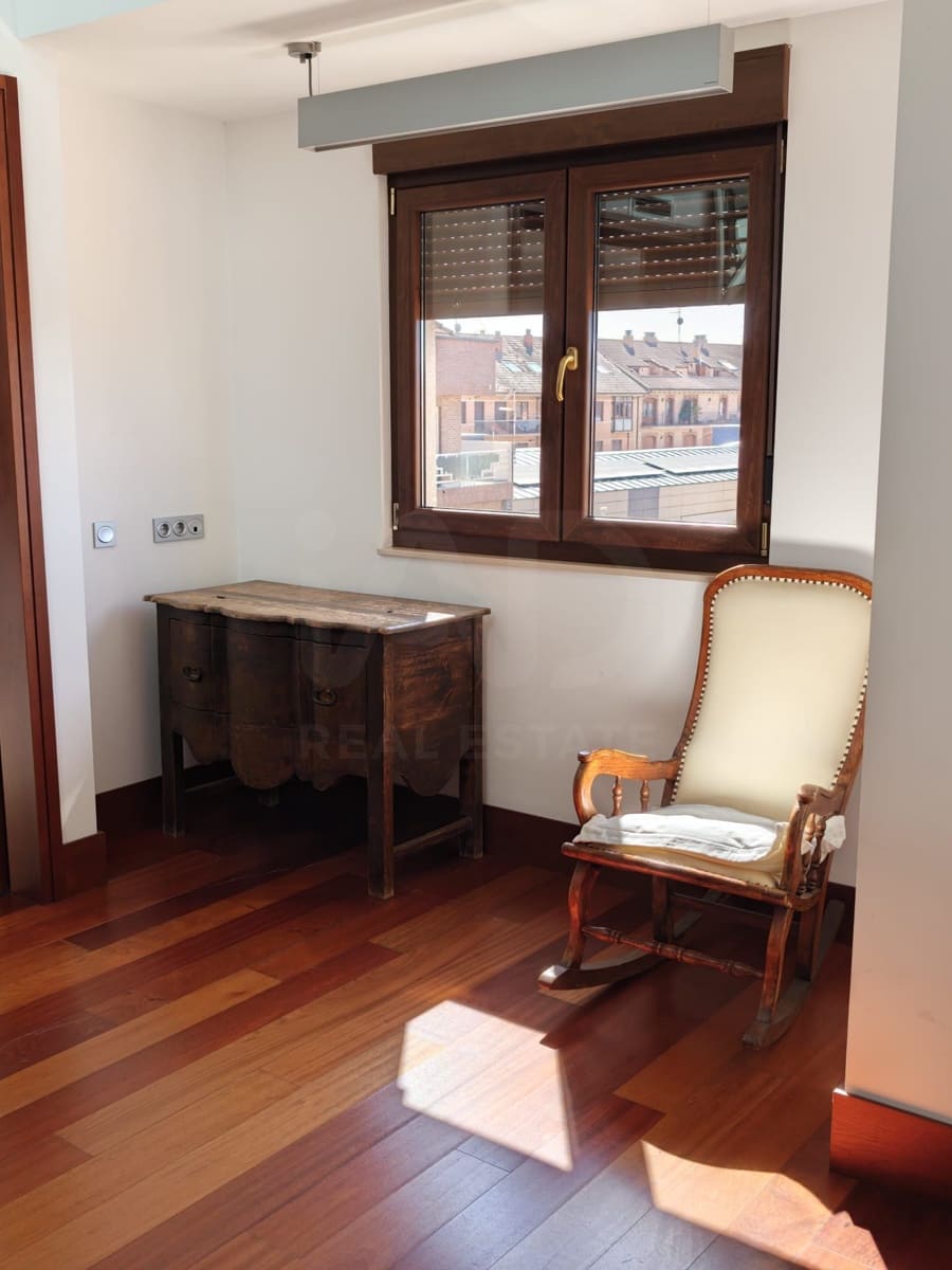 2 soverom Leilighet til leie i Valencia de Don Juan med garasje - € 550 (Ref: 10085065)