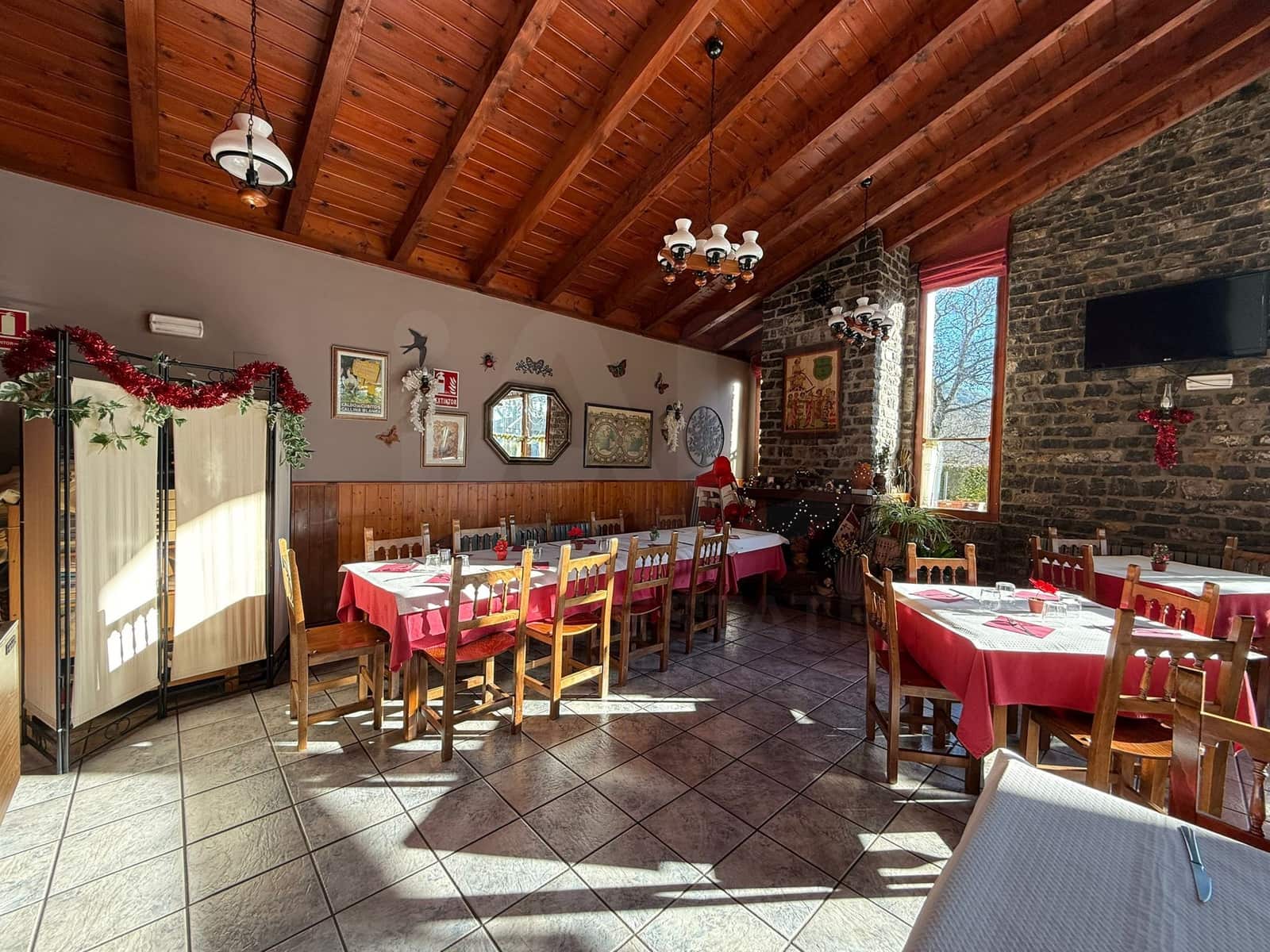 Bar/Restaurante de 3 habitaciones en Valdepiélago en venta con garaje - 360.000 € (Ref: 10085066)