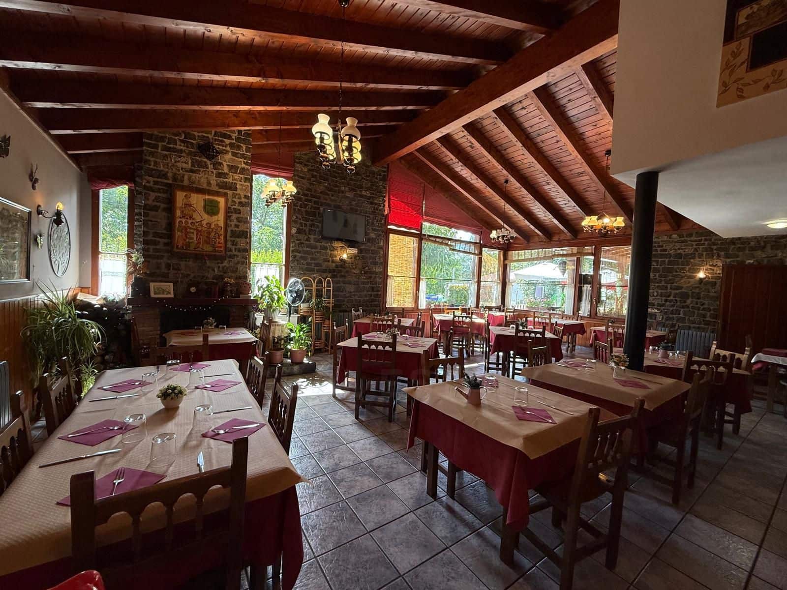 3 bedroom Restaurant/Bar for sale in Valdepielago with garage - € 360,000 (Ref: 10085066)