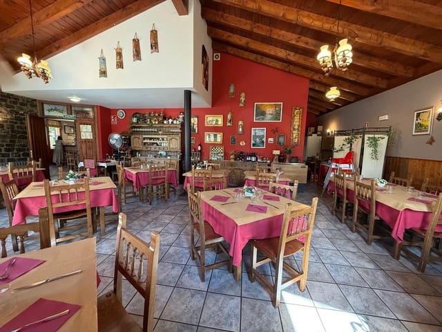 3 sovrum Restaurang/Bar till salu i Valdepiélago med garage - 360 000 € (Ref: 10085066)