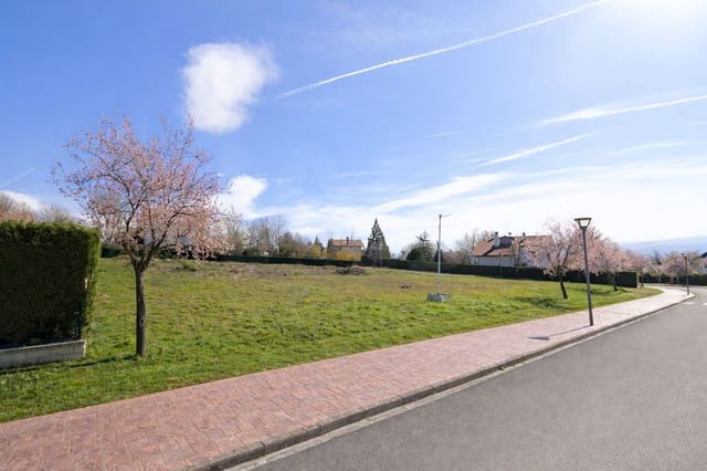 Building Plot for sale in Vitoria-Gasteiz - € 290,000 (Ref: 10085407)