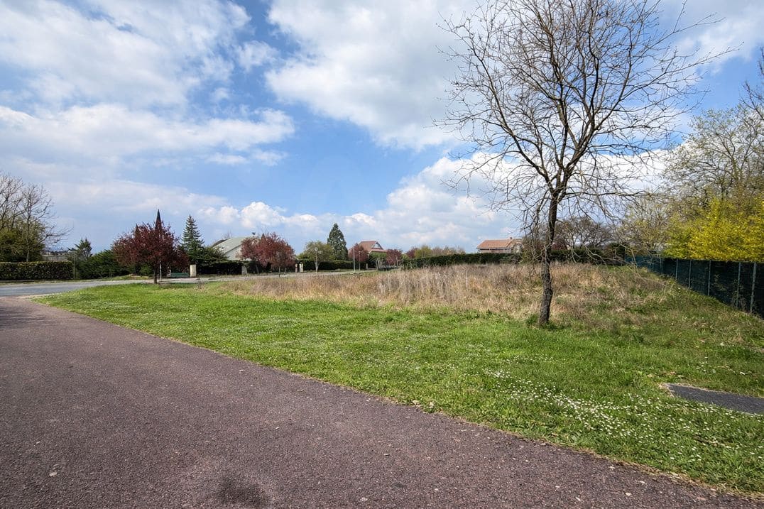 Building Plot for sale in Vitoria-Gasteiz - € 290,000 (Ref: 10085407)