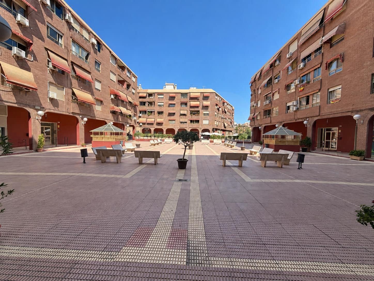 3 soveværelse Lejlighed til salg i Alicante by med garage - € 229.000 (Ref: 10085408)