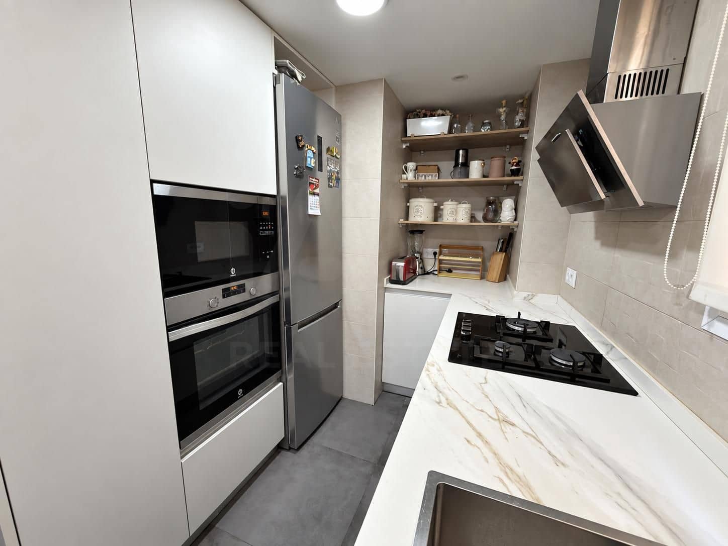 3 soveværelse Lejlighed til salg i Alicante by med garage - € 229.000 (Ref: 10085408)