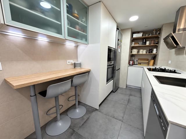3 soveværelse Lejlighed til salg i Campoamor - Altozano, Alicante by med garage - € 229.000 (Ref: 10085408)