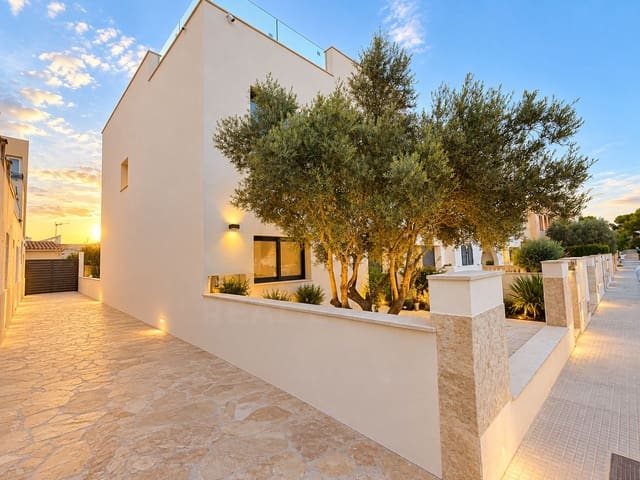 3 bedroom Terraced Villa for sale in Alcúdia with pool - € 1,700,000 (Ref: 10085413)