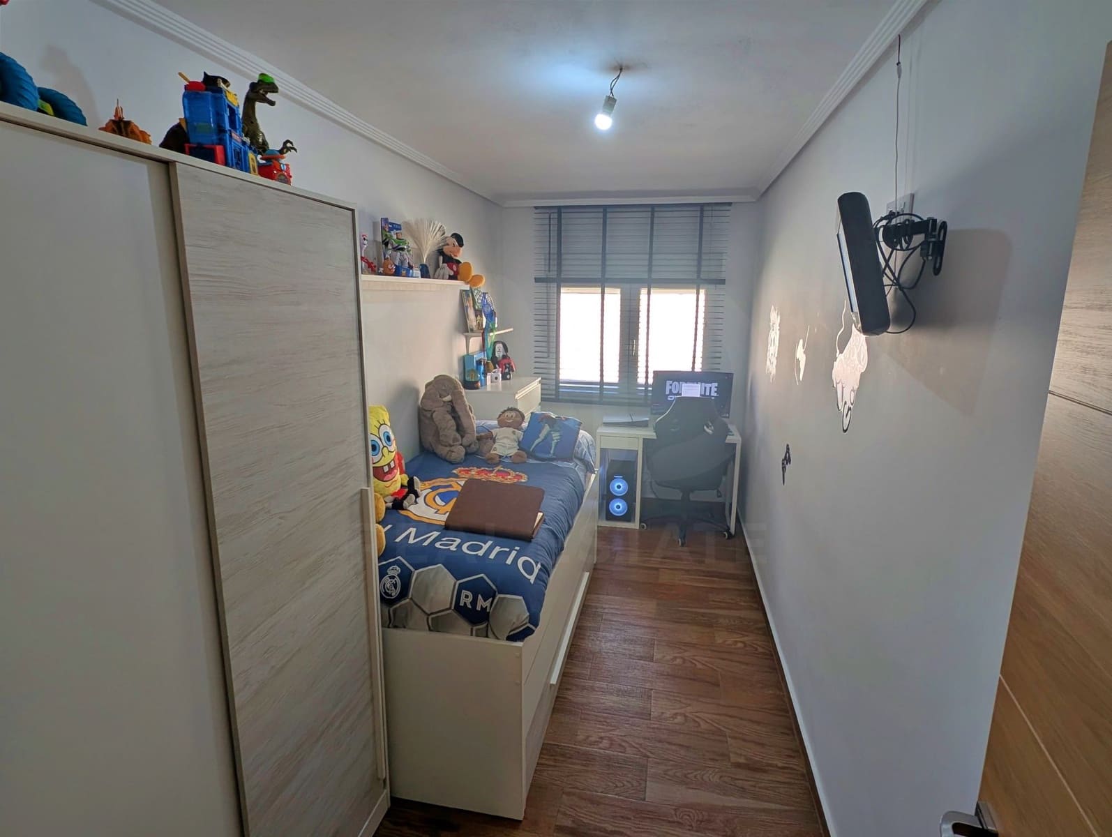 4 makuuhuone Rivitalo myytävänä paikassa Los Cuarteros mukana 
autotalli - 261 000 € (Ref: 10085418)