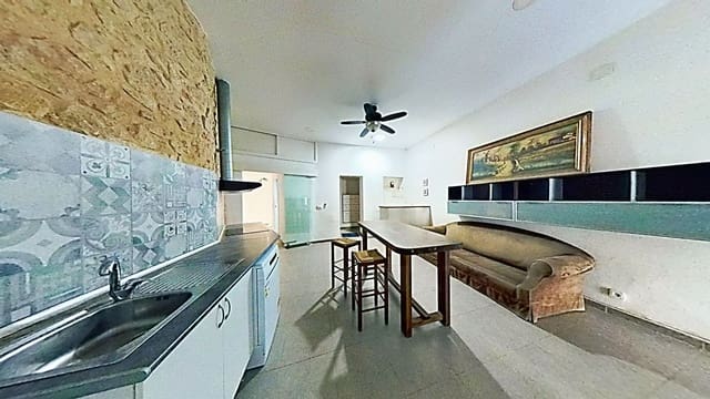 2 slaapkamer Commercieel te koop in Carolinas Bajas, Alicante stad - € 93.000 (Ref: 10085419)