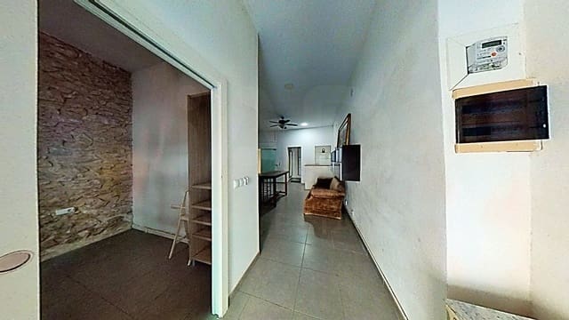 2 slaapkamer Commercieel te koop in Carolinas Bajas, Alicante stad - € 93.000 (Ref: 10085419)
