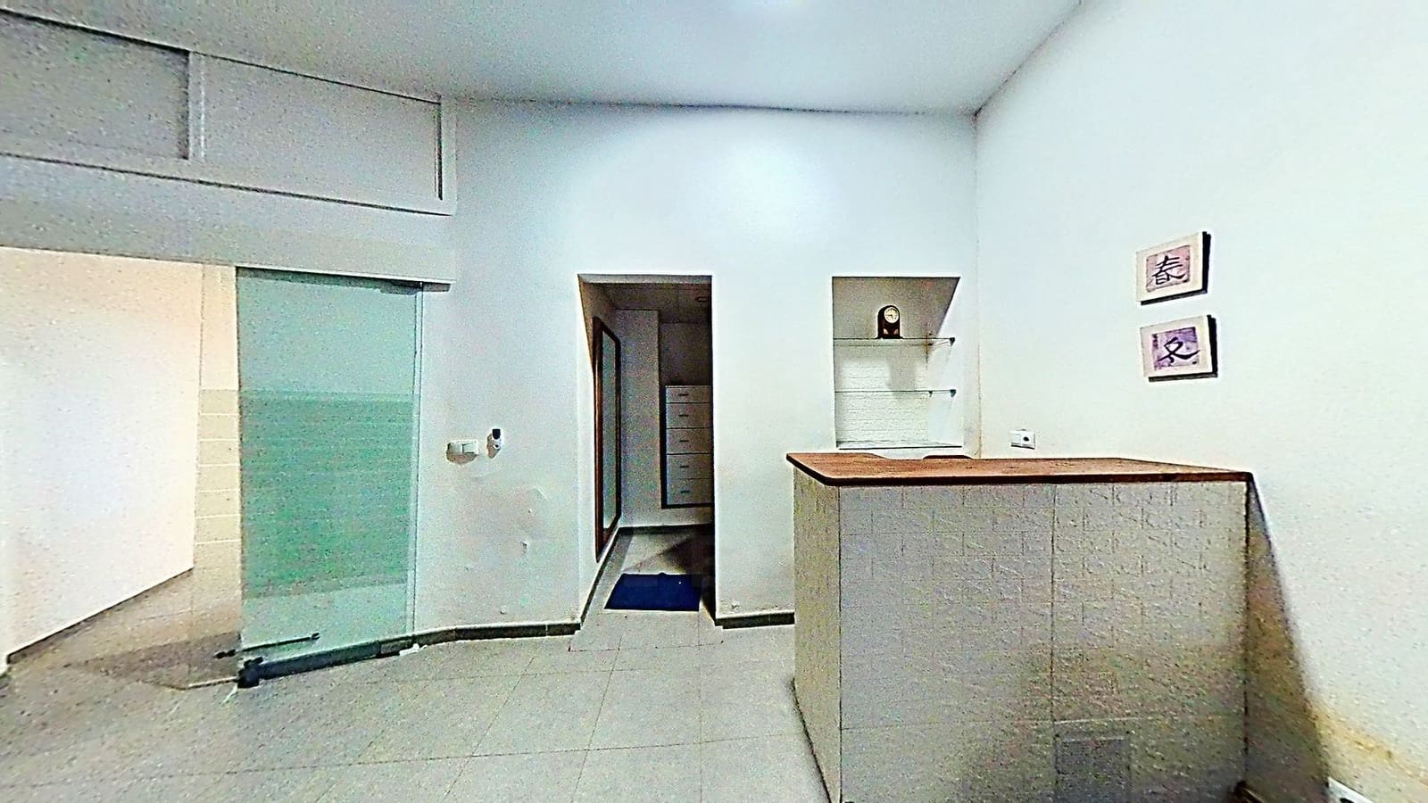 2 bedroom Commercial for sale in Alicante / Alacant city - € 93,000 (Ref: 10085419)