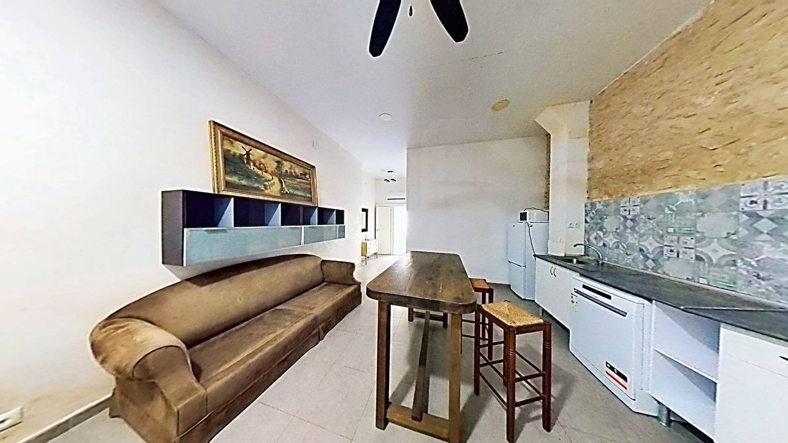 2 bedroom Commercial for sale in Alicante / Alacant city - € 93,000 (Ref: 10085419)