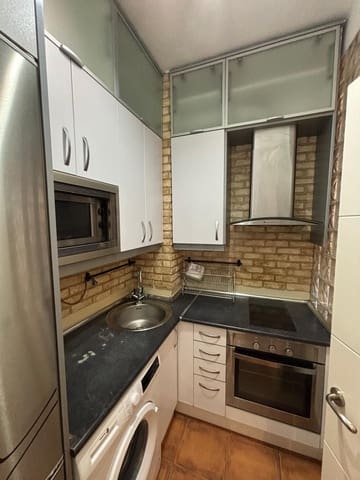 1 quarto Apartamento para arrendar em Almendrales, Madrid cidade - 950 € (Ref: 10085420)