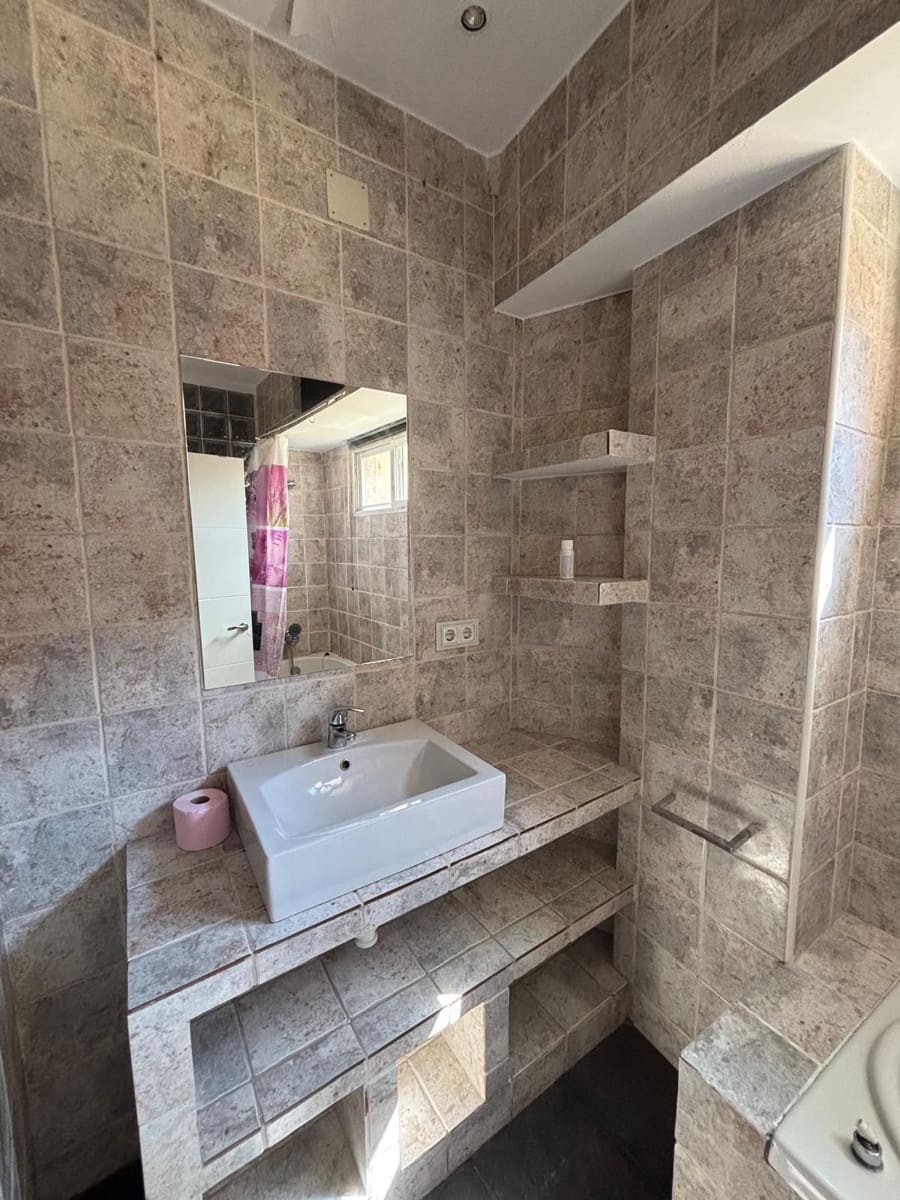 1 quarto Apartamento para arrendar em Madrid cidade - 950 € (Ref: 10085420)