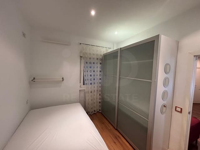 1 quarto Apartamento para arrendar em Almendrales, Madrid cidade - 950 € (Ref: 10085420)
