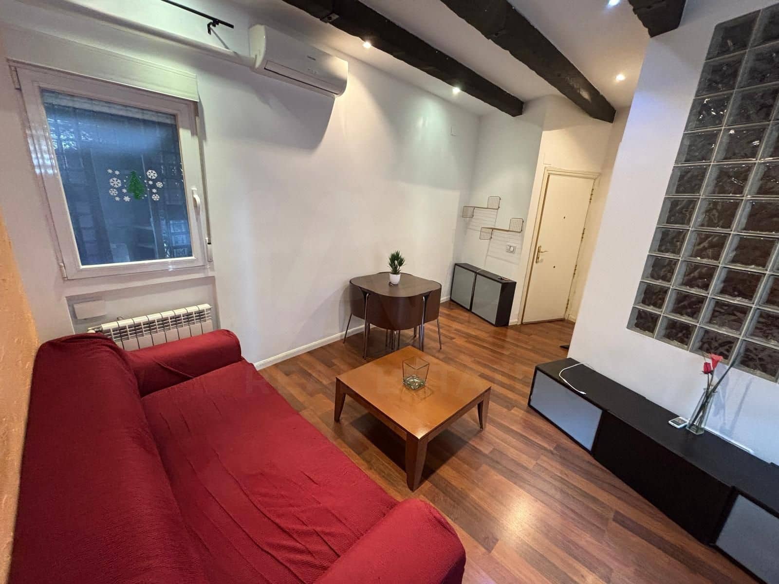 1 quarto Apartamento para arrendar em Madrid cidade - 950 € (Ref: 10085420)